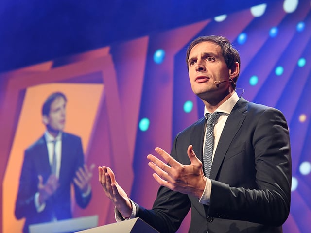 Wopke Hoekstra op het podium