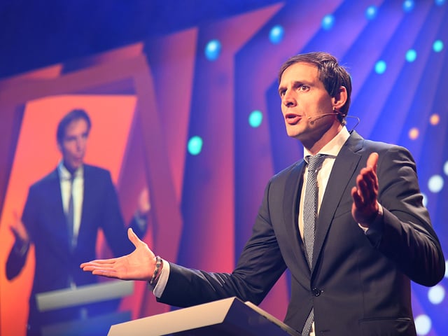 Wopke Hoekstra op het podium