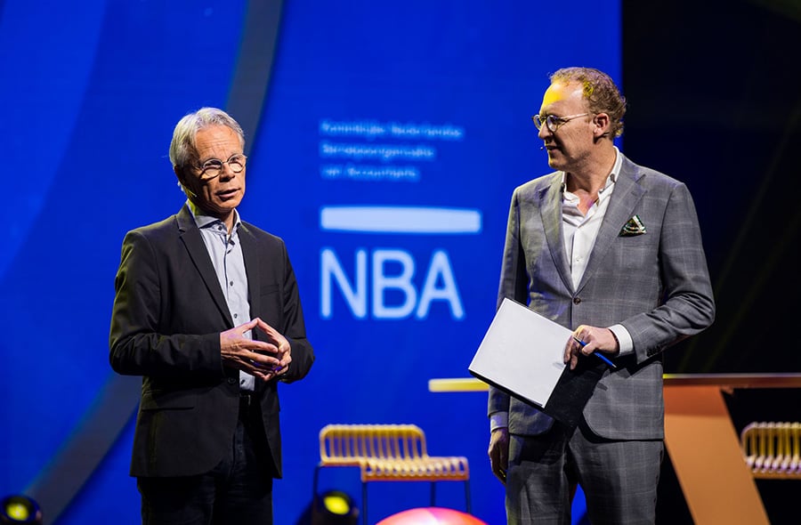 Accountantdag 2024: Rens de Jong en NBA-voorzitter Kris Douma op het podium